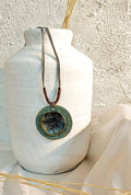 Vasl - Round, bluish grey
